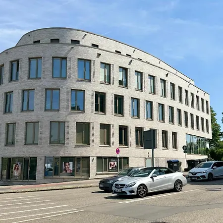 Neuwertiges In Zentraler Lage شقة بيتنهيم بيسنغين